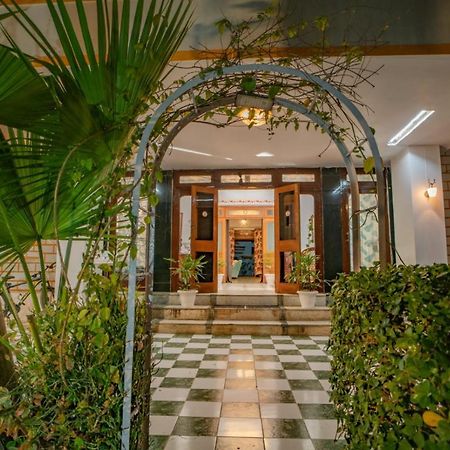 Hotel Ambavgarh Palace Udaipur Dış mekan fotoğraf