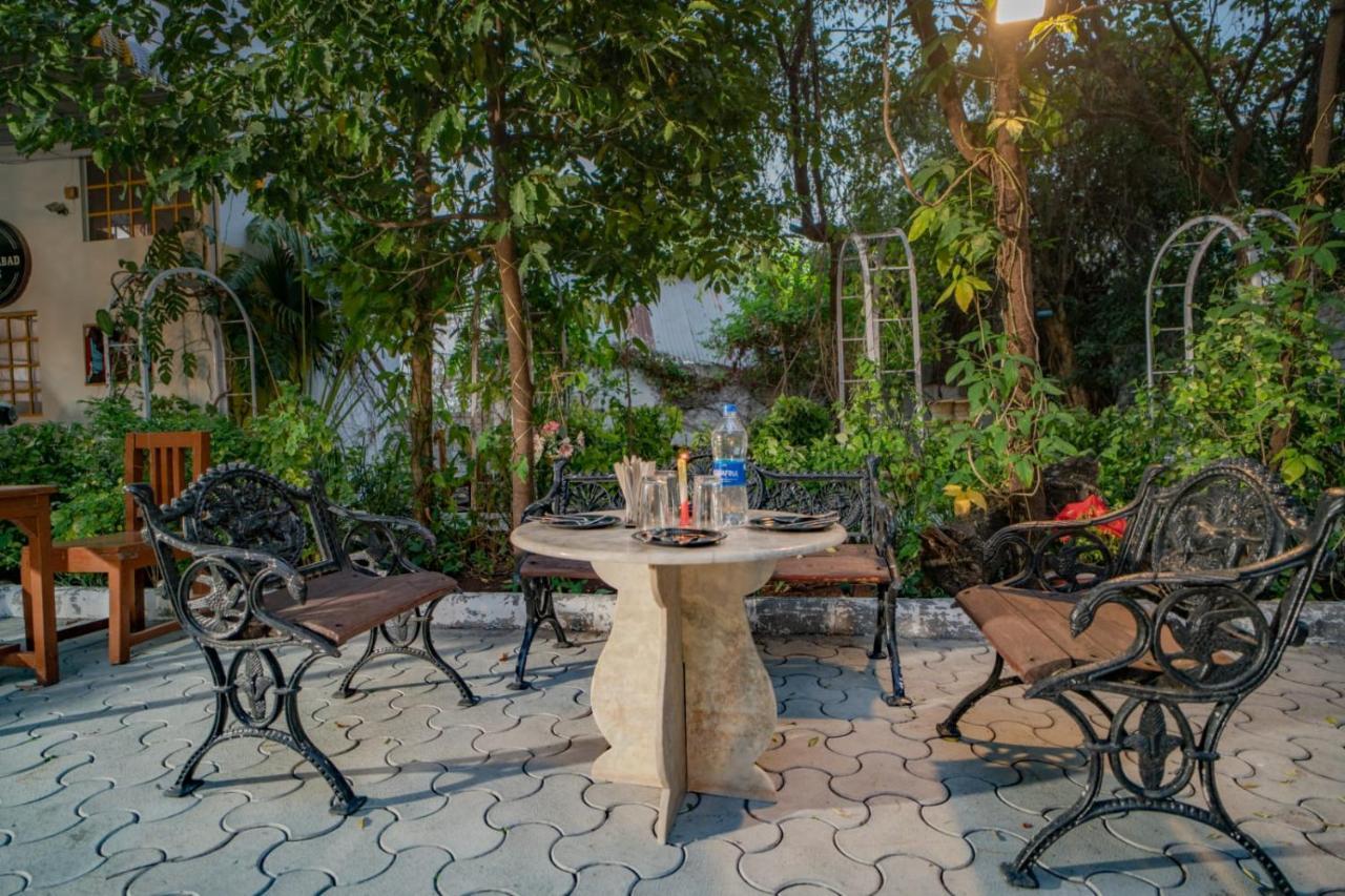Hotel Ambavgarh Palace Udaipur Dış mekan fotoğraf