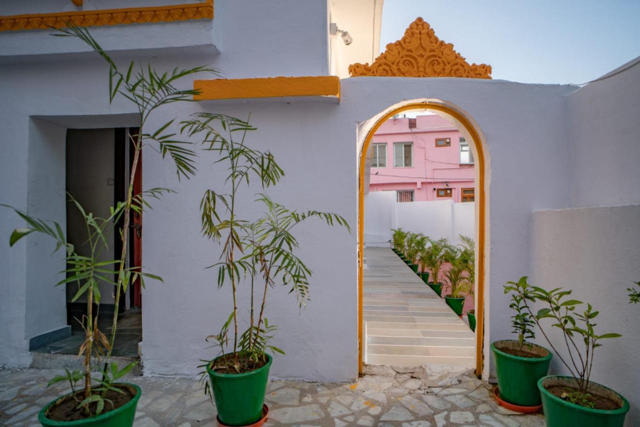 Hotel Ambavgarh Palace Udaipur Dış mekan fotoğraf