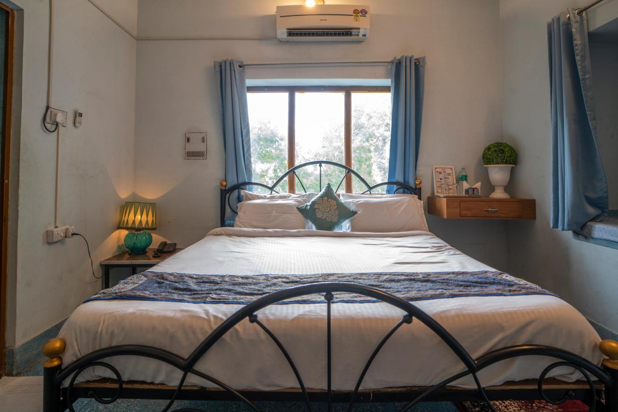 Hotel Ambavgarh Palace Udaipur Dış mekan fotoğraf