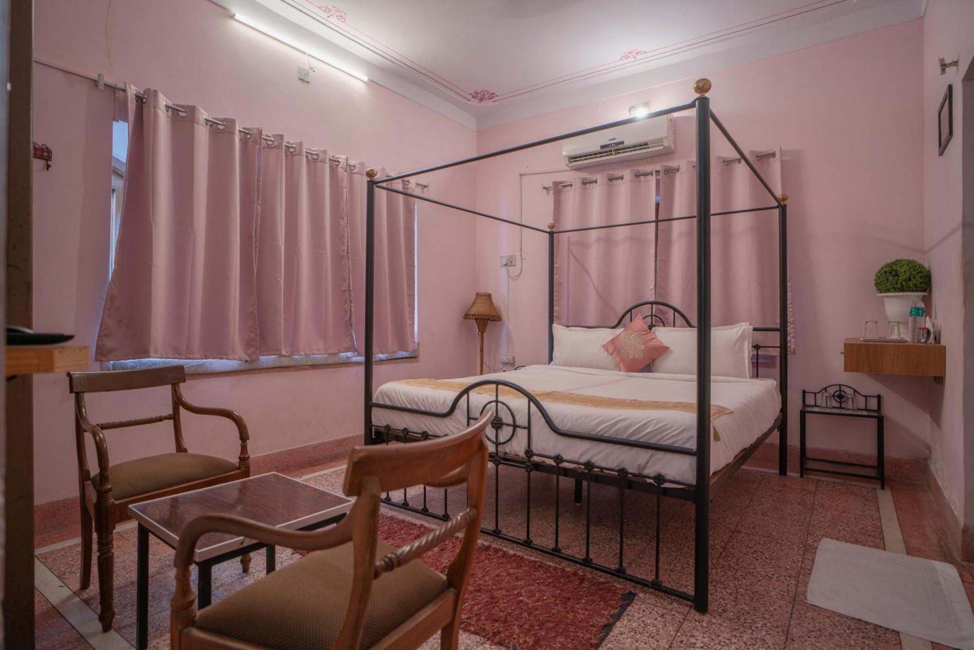Hotel Ambavgarh Palace Udaipur Dış mekan fotoğraf