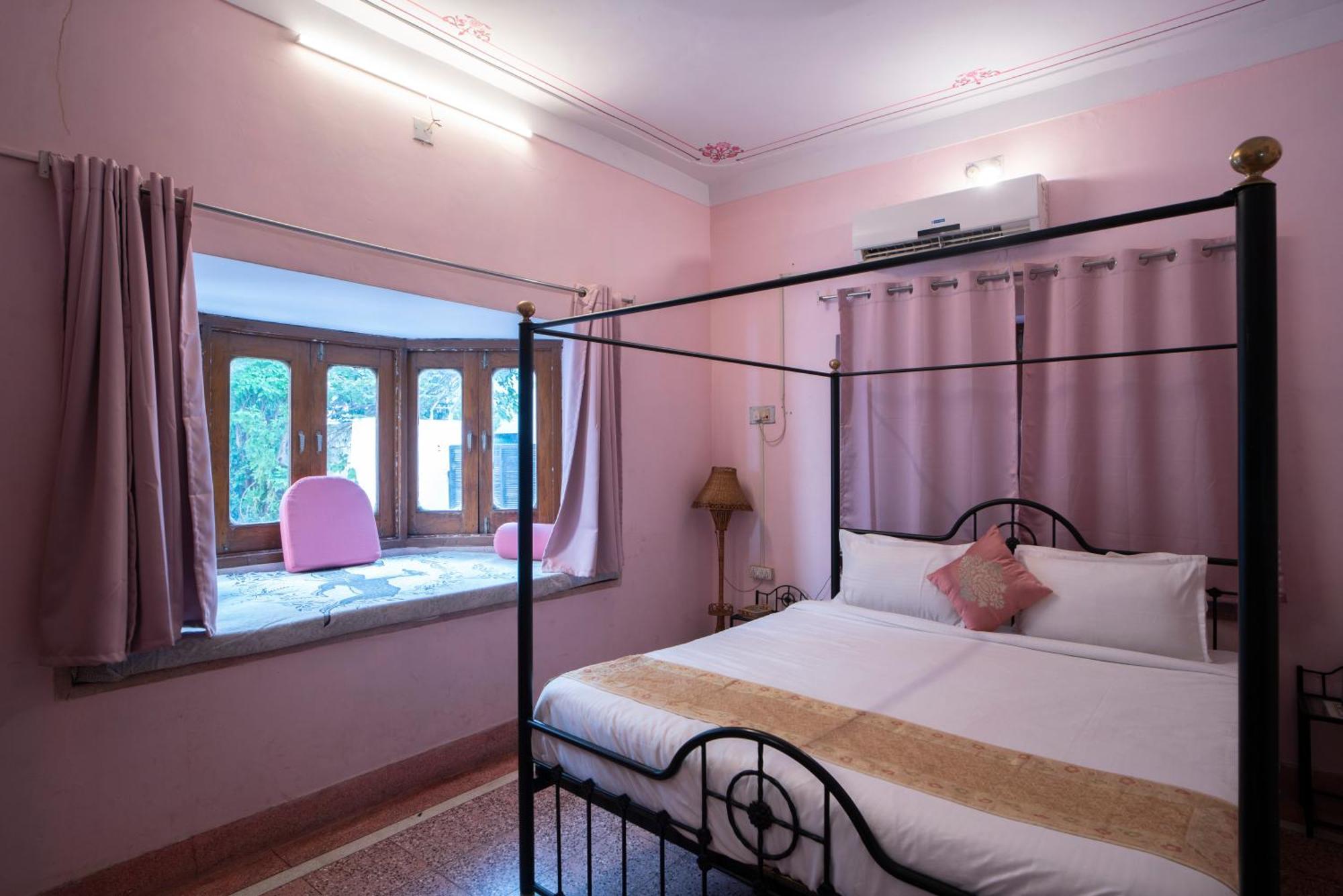 Hotel Ambavgarh Palace Udaipur Dış mekan fotoğraf