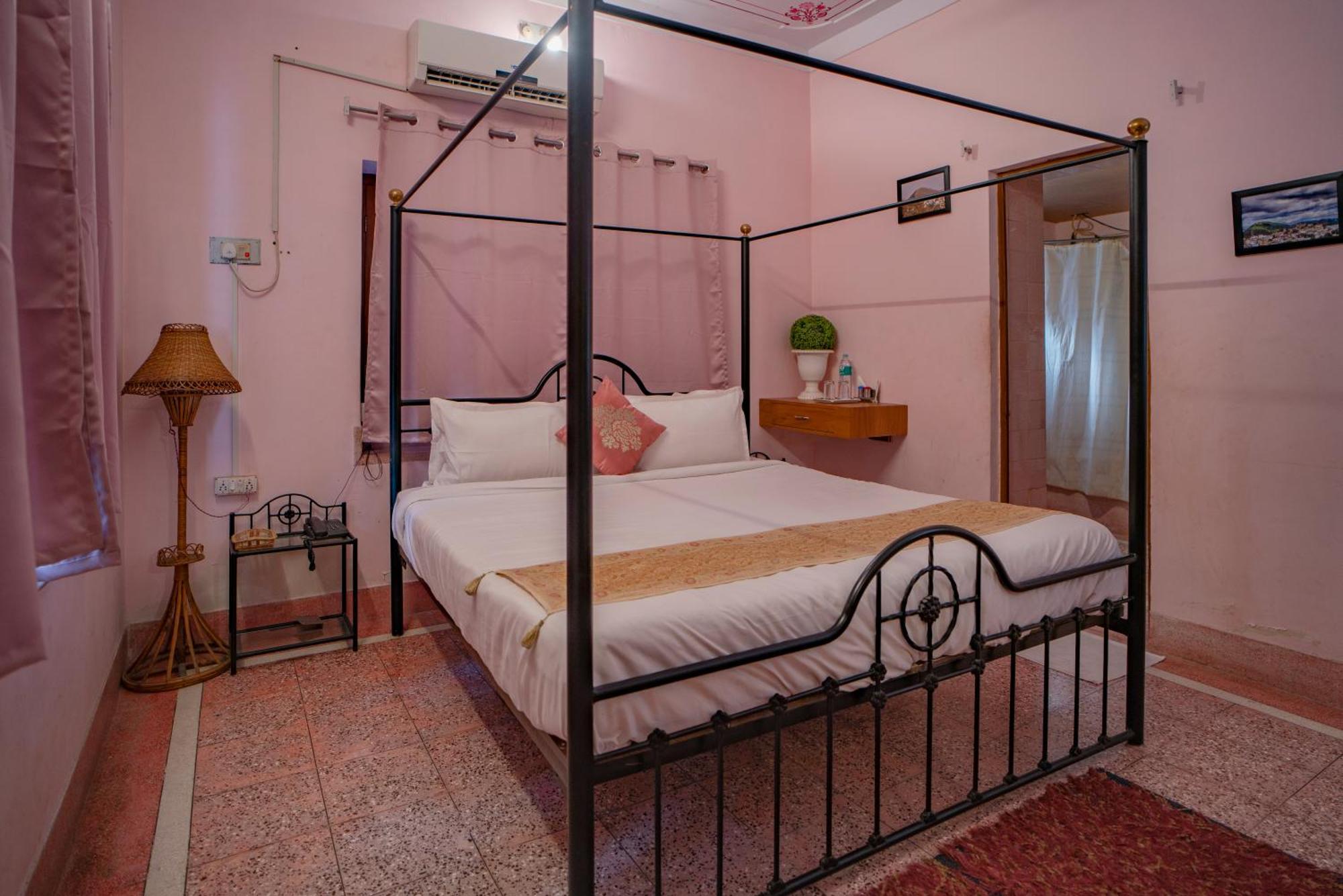 Hotel Ambavgarh Palace Udaipur Dış mekan fotoğraf