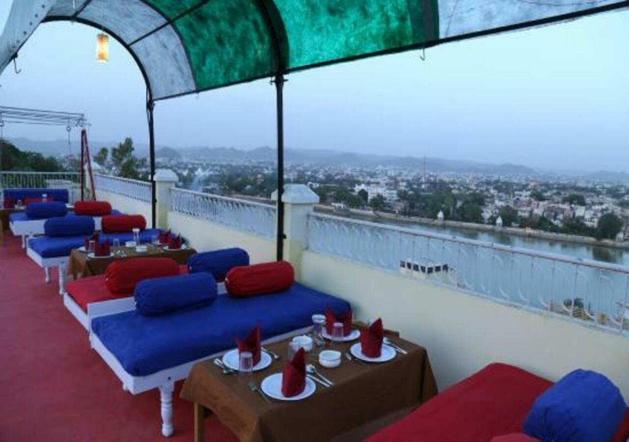 Hotel Ambavgarh Palace Udaipur Dış mekan fotoğraf